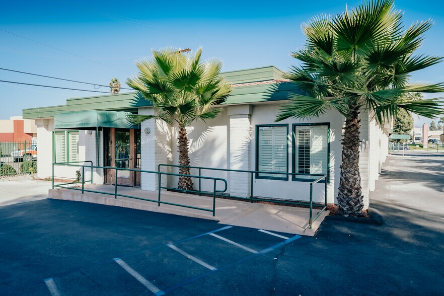 More Photos Of 396 N Magnolia Ave, El Cajon Medical For Lease