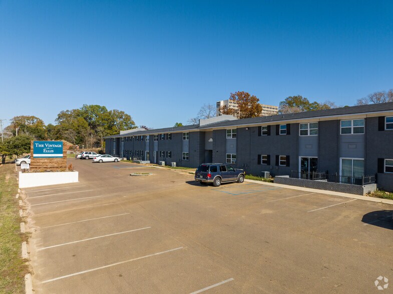 More Photos Of 621 Houston Ave, Jackson Apartments For Sale