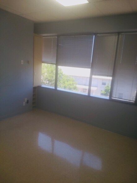 More Photos Of 3525 Prytania St, New Orleans Office For Sale