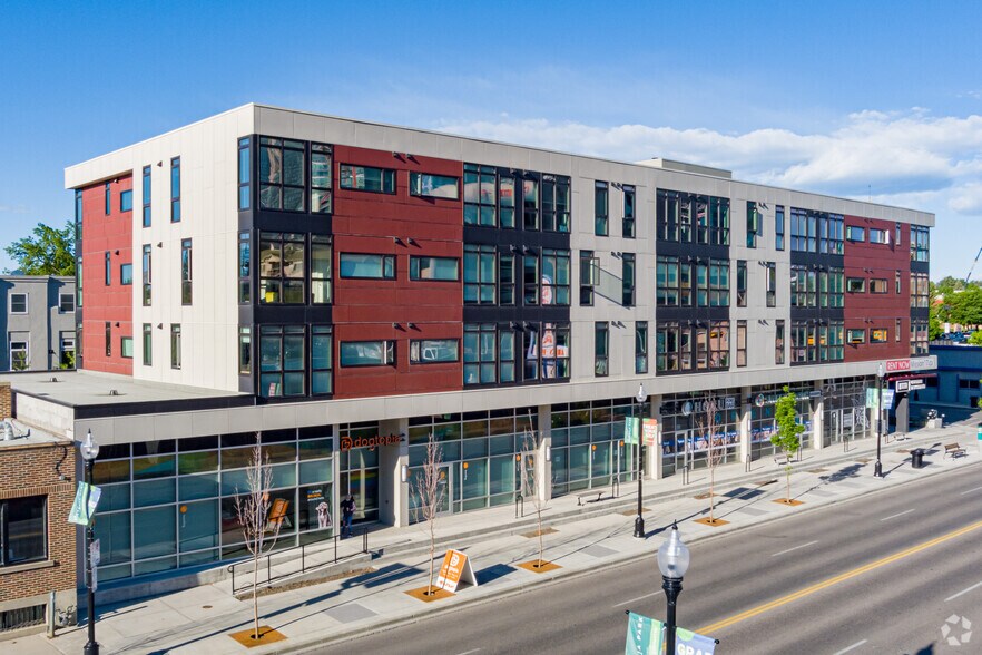 Primary Photo Of 107 17th Ave, Calgary Apartments For Lease