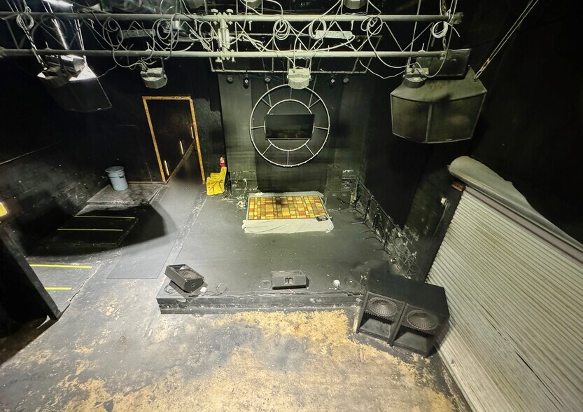 More Photos Of 7716 N Main St, Jonesboro Freestanding For Sale