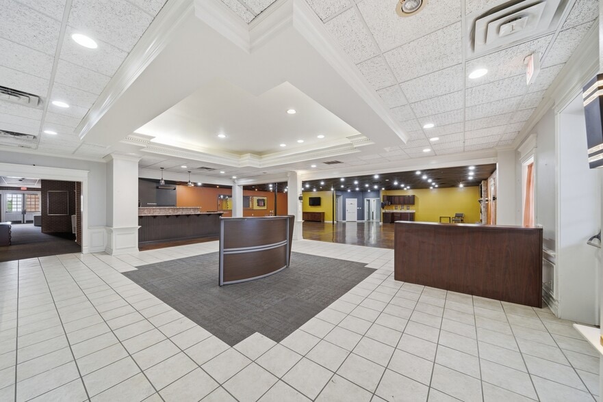 More Photos Of 7100 E 31st St, Tulsa Religious Facility For Sale