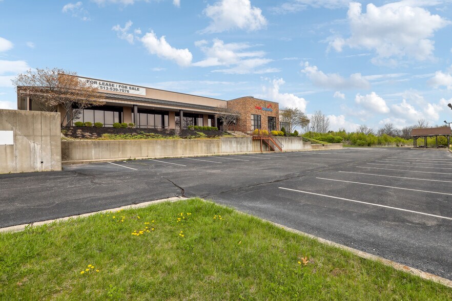 Primary Photo Of 60 Overbrook Dr, Monroe Flex For Sale