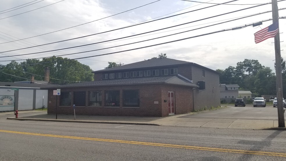 More Photos Of 35 Water St, Fredonia Storefront Retail Residential For Lease