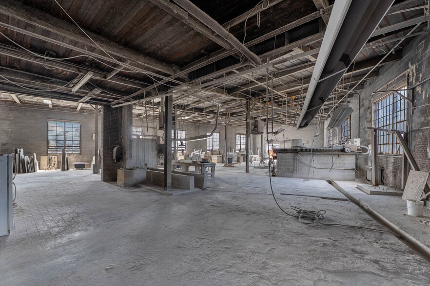 More Photos Of 1085 E Delavan Ave, Buffalo Warehouse For Sale