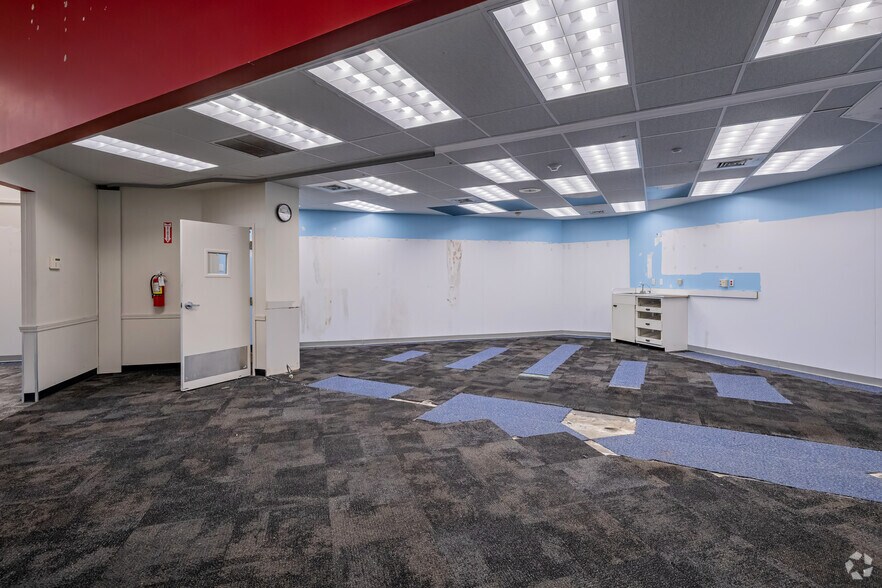 More Photos Of 3201 Seymour Hwy, Wichita Falls Drugstore For Sale