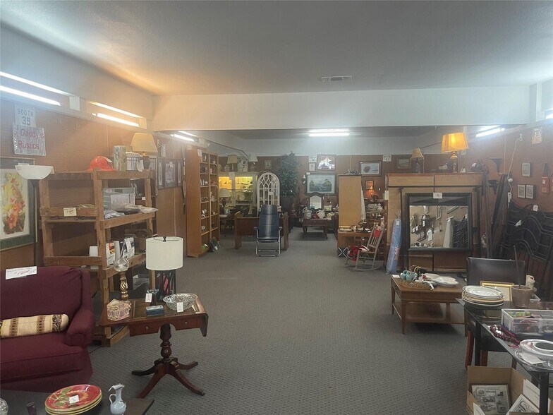 More Photos Of 101 Park Place Cir, Cresson Storefront Retail Office For Sale