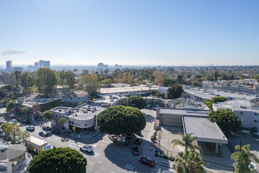 More Photos Of 131-147 Barrington Ave, Los Angeles Unknown For Lease