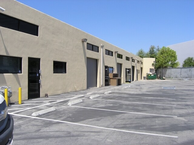More Photos Of 8841-8863 Canoga Ave, Canoga Park Industrial For Lease