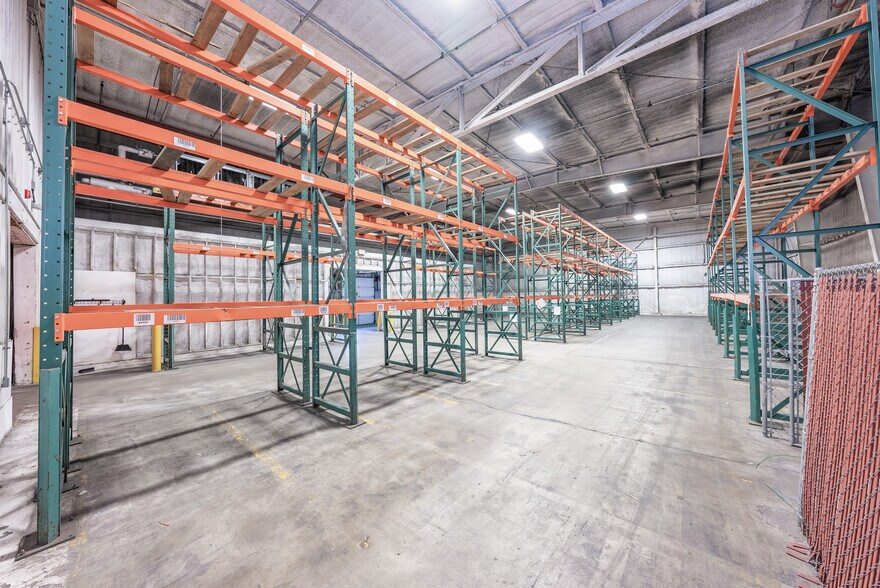 Primary Photo Of 1900 E Davis Dr, Dinuba Refrigeration Cold Storage For Lease