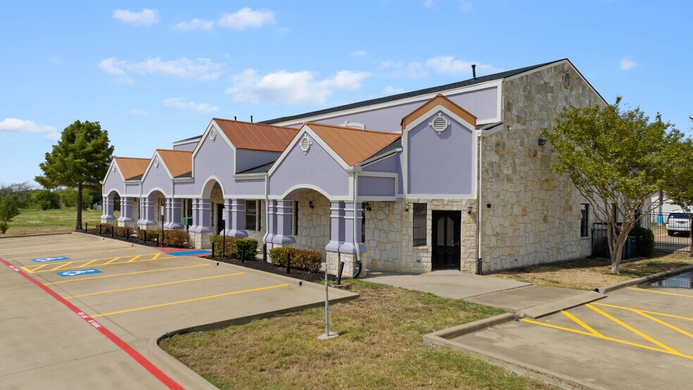 More Photos Of 3605 Interstate 30, Mesquite Medical For Lease