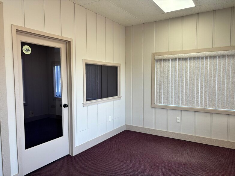 More Photos Of 1947 N Lapeer Rd, Lapeer Freestanding For Lease