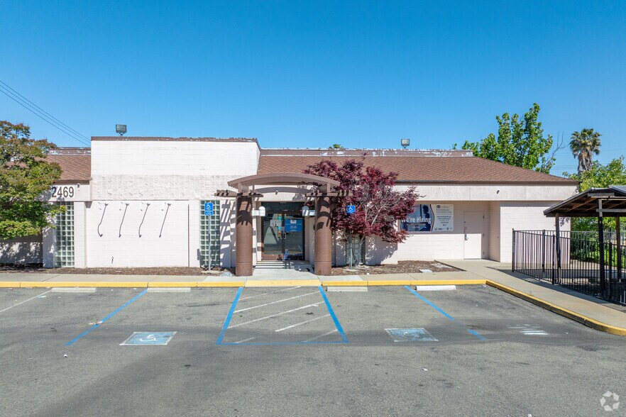 More Photos Of 2469 Rio Linda Blvd, Sacramento Office For Sale