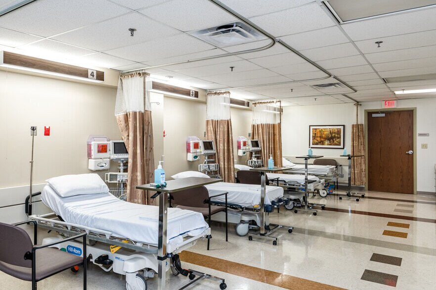 More Photos Of 10475 Reading Rd, Evendale Medical For Lease