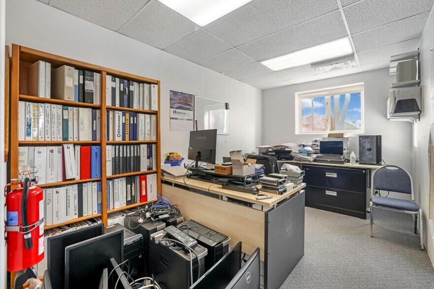 More Photos Of 507 Main Ave W, Twin Falls Flex For Sale