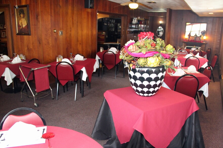 More Photos Of 2311 PA-247, Clifford Township Restaurant For Sale