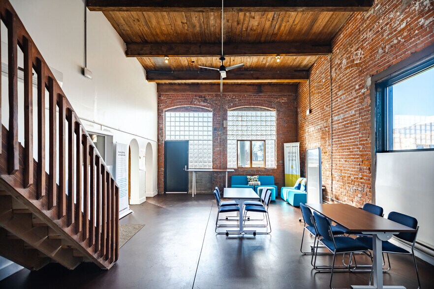 More Photos Of 1938 Franklin St, Detroit Loft Creative Space For Lease