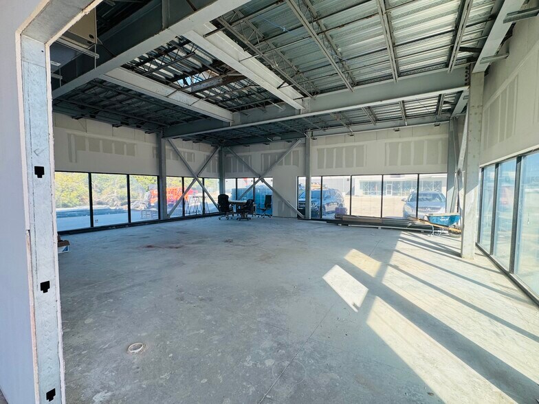 More Photos Of 851 N Central, McKinney Medical For Sale