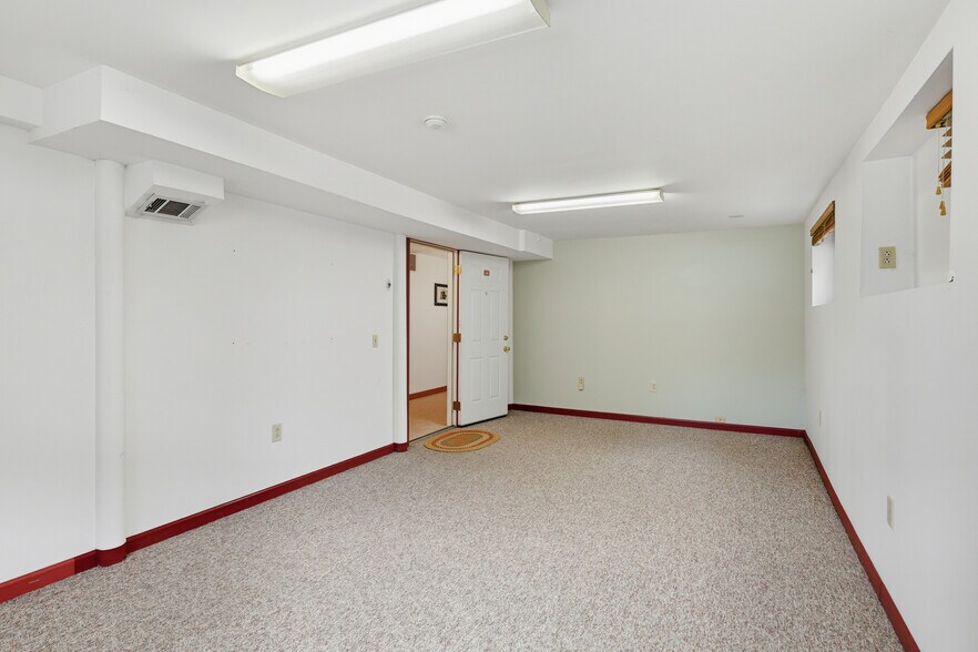 More Photos Of 131 Main St, Hatfield Loft Creative Space For Lease