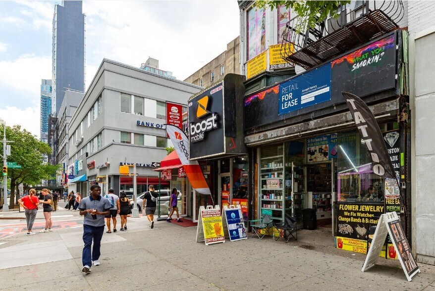 More Photos Of 472 Fulton St, Brooklyn Storefront Retail Office For Lease