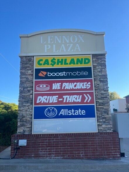 More Photos Of 1017 S Air Depot Blvd, Midwest City General Retail For Lease