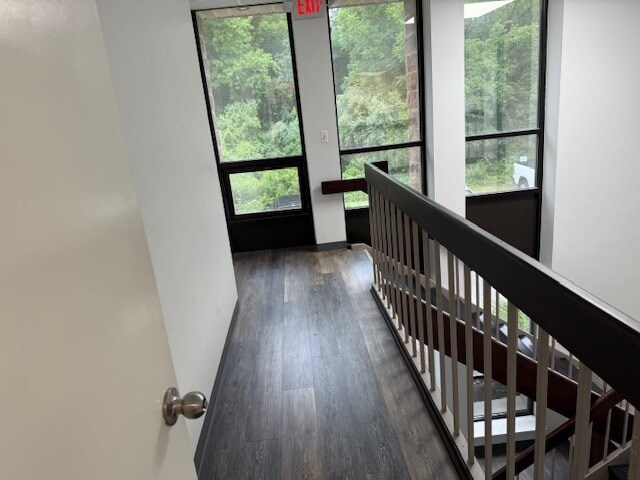 More Photos Of 105 N Gold Dr, Robbinsville Warehouse For Lease