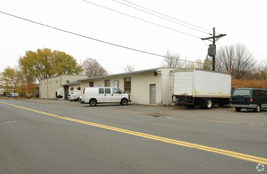 More Photos Of 201 Atwater St, Plantsville Manufacturing For Sale