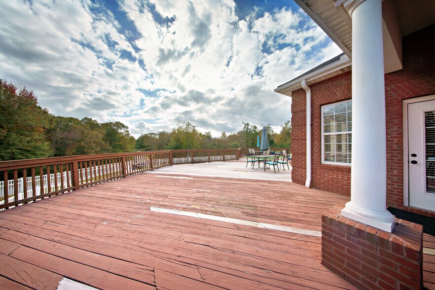 More Photos Of 128 Oakview Club Dr, Macon-Bibb Golf Course Driving Range For Sale