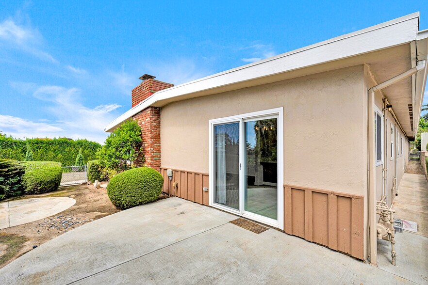 More Photos Of 330 9th St, Del Mar Apartments For Sale