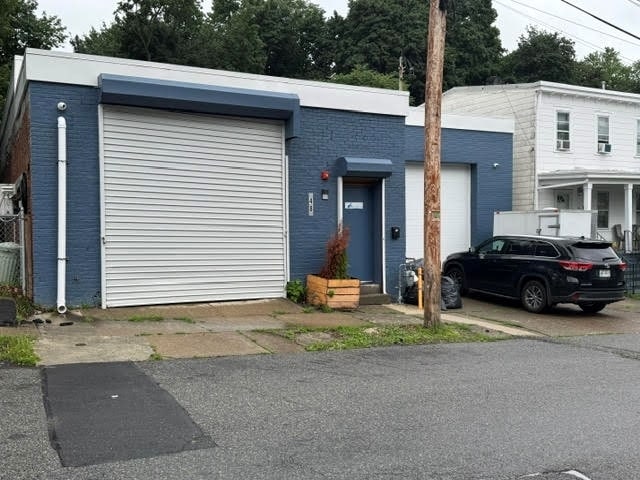 More Photos Of 48 Carter St, Newburgh Industrial For Lease