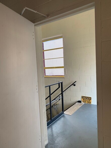 More Photos Of 5810-5814 Seminary Rd, Alexandria Freestanding For Lease