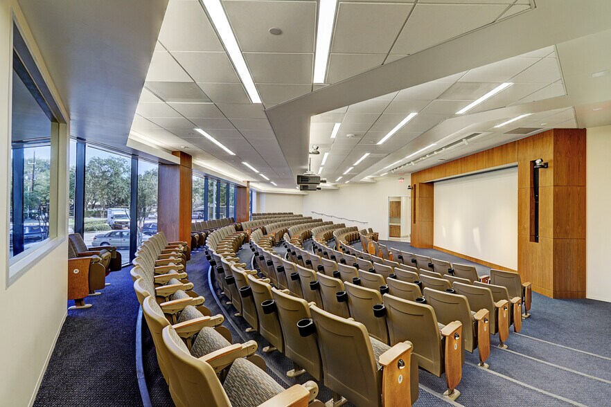 More Photos Of 16430 Park Ten Pl, Houston Office For Lease