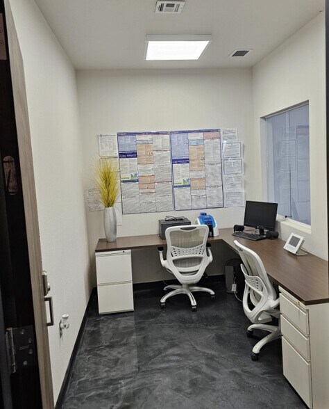 More Photos Of 611 Newman St, El Paso Warehouse For Lease