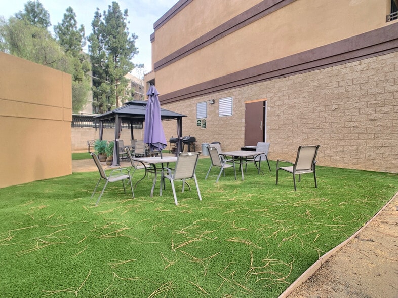 More Photos Of 120 Ballantyne St, El Cajon Apartments For Lease