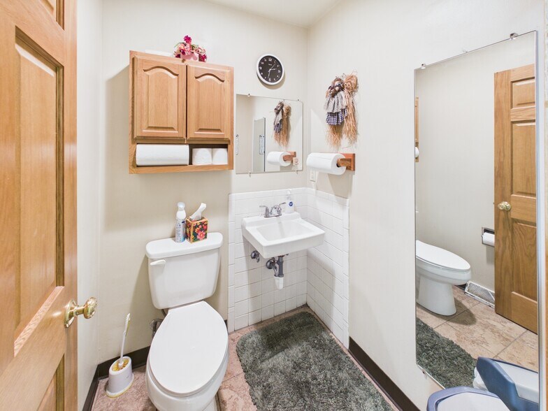 More Photos Of 414 Martin St, Greenville Office For Sale