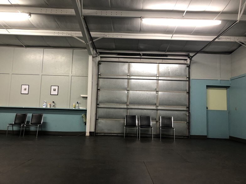 More Photos Of 1916 Sheldon Ave, Colorado Springs Distribution For Lease