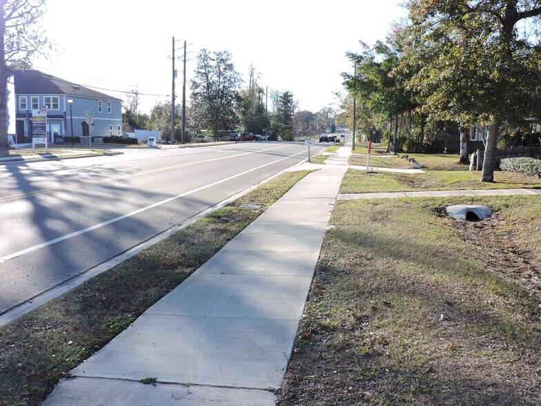 More Photos Of 8141 Ramona Blvd, Jacksonville Medical For Lease