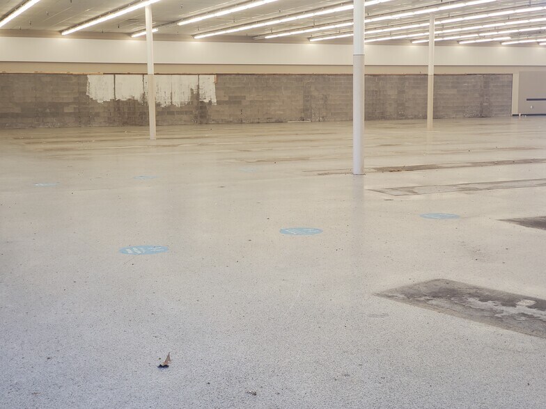 More Photos Of 1657 Saint Mary St, Thibodaux General Retail For Lease