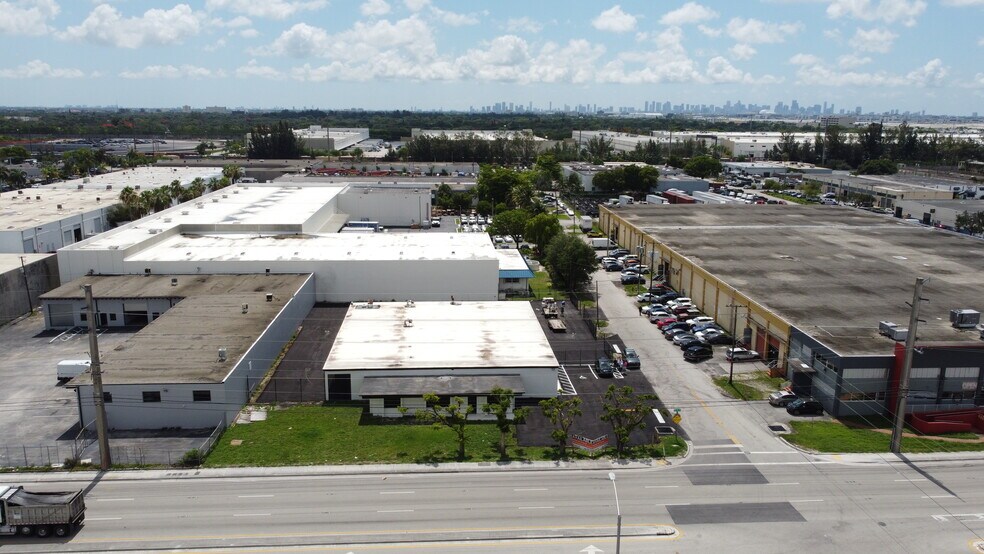 More Photos Of 4301 NW 72nd Ave, Miami Warehouse For Lease