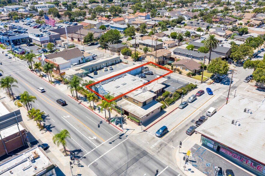 More Photos Of 104 W Whittier Blvd, Montebello Loft Creative Space For Sale