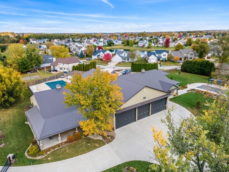 More Photos Of 15306 Covington Rd, Fort Wayne Flex For Sale