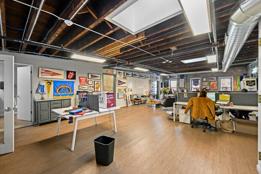 More Photos Of 810 Main St, Buffalo Office For Sale