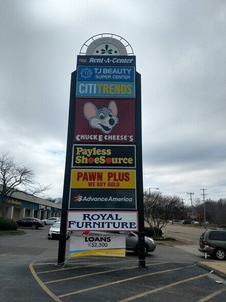 More Photos Of 3685-3721 Hickory Hill Rd, Memphis Storefront For Lease