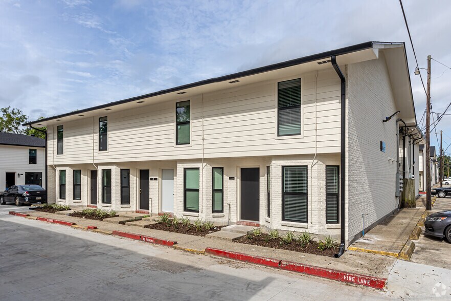 More Photos Of 41063 Cannon Rd, Gonzales Apartments For Sale