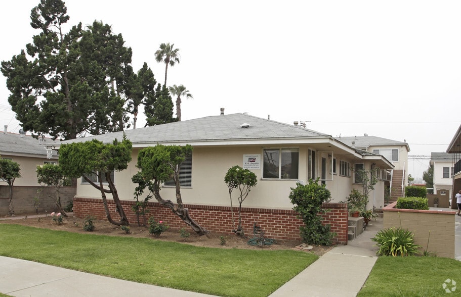 More Photos Of 4104-4110 Arizona St, San Diego Apartments For Sale