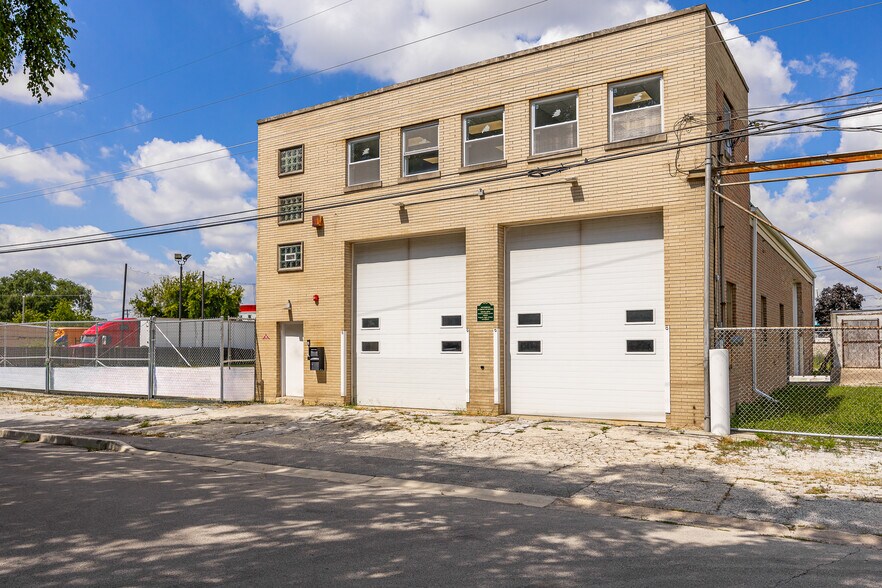 Primary Photo Of 4520 Rumsey Ave, Oak Lawn Industrial For Sale