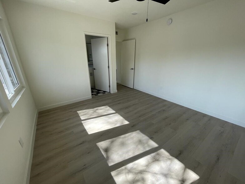 More Photos Of 553 N Flores St, Los Angeles Apartments For Sale