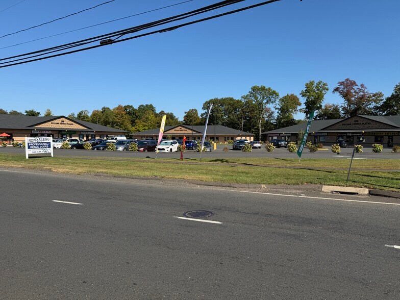 More Photos Of 150-158 Sullivan Ave, South Windsor Storefront Retail Office For Lease