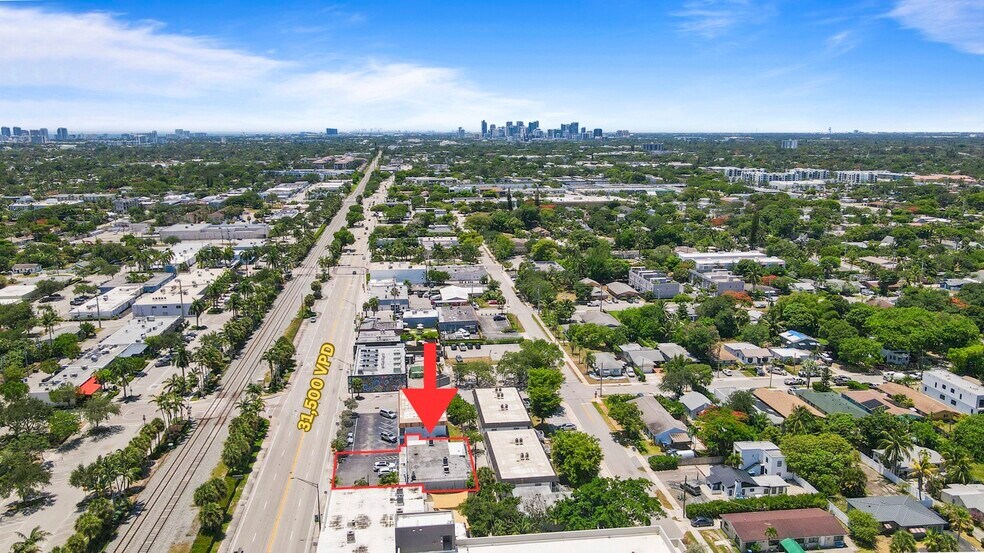 More Photos Of 3655 N Dixie Hwy, Oakland Park General Retail For Lease