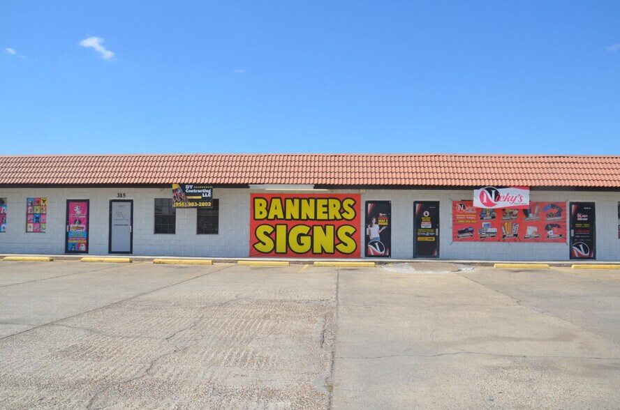 Primary Photo Of 315 Kings Hwy, Brownsville Storefront For Sale